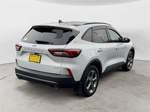 Used 2025 Ford Escape ST-Line image 7