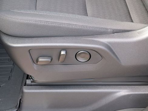 New 2026 GMC Sierra 1500 SLE image 6