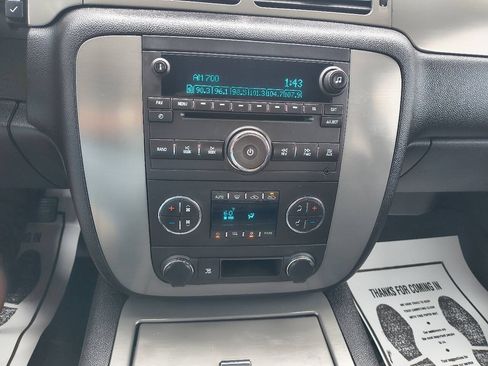 Used 2011 GMC Sierra 1500 SLE w/ All-Terrain Package AWD/4WD image 25