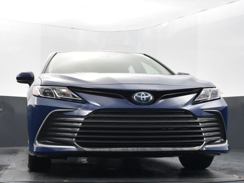 Used 2023 Toyota Camry LE image 42