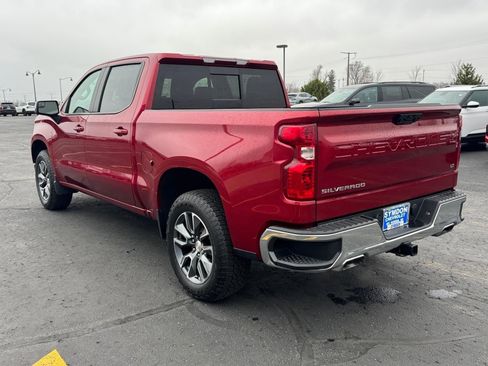 Used 2024 Chevrolet Silverado 1500 LT image 3