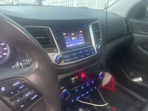 Used 2017 Hyundai Tucson Night image 19