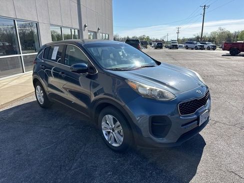 Used 2017 Kia Sportage LX FWD image 3