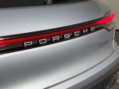 New 2026 Porsche Macan image 39