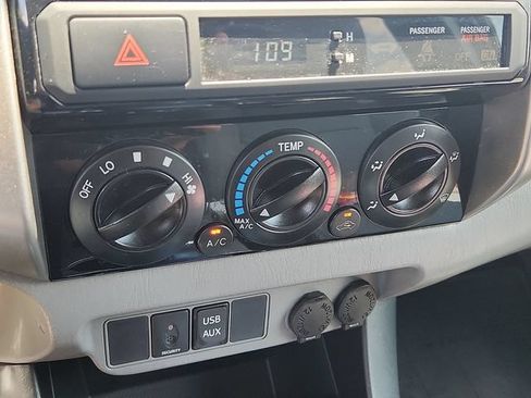 Used 2013 Toyota Tacoma 4x4 Double Cab w/ TRD Sport Pkg image 15