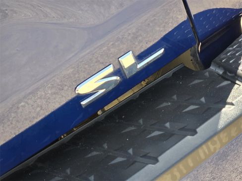 Used 2020 Nissan Titan SL w/ Moonroof Package image 8