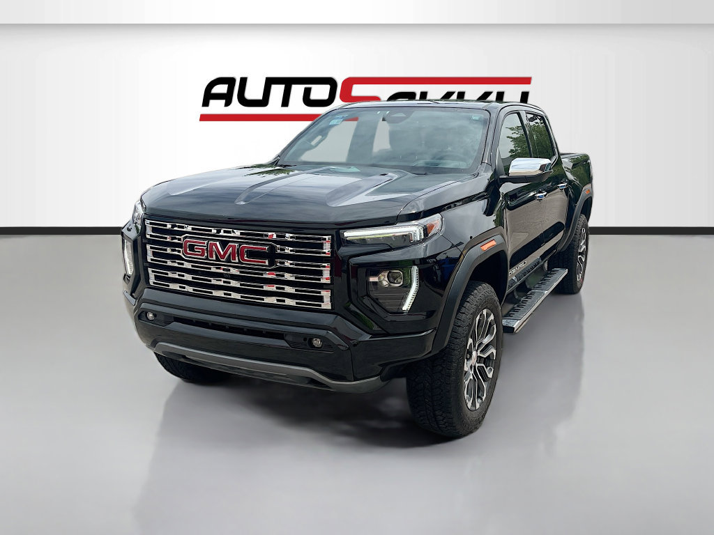 Used 2024 GMC Canyon Denali AWD/4WD image 3