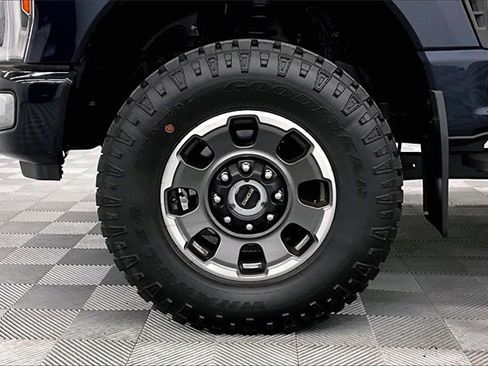 Used 2023 Ford F350 Platinum w/ Tremor Off-Road Package image 8