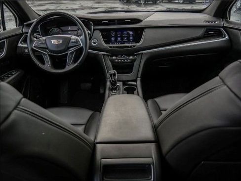 Used 2022 Cadillac XT5 Premium Luxury FWD image 6