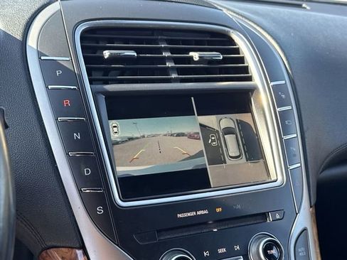 Used 2016 Lincoln MKX Reserve w/ Technology Package image 19