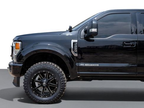 Used 2020 Ford F250 Lariat w/ Lariat Ultimate Package AWD/4WD image 10