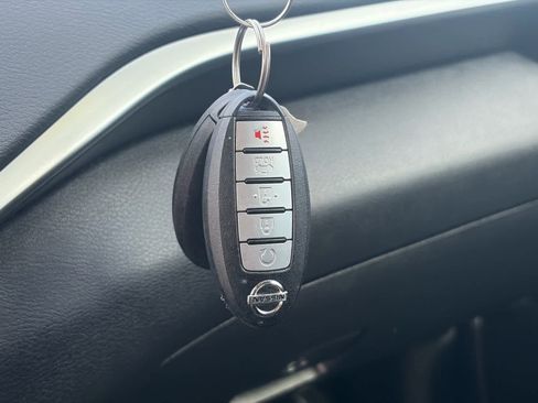 Certified 2019 Nissan Altima 2.5 SR w/ SR Premium Package image 32