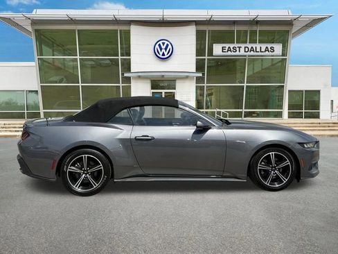 Used 2024 Ford Mustang Premium image 2