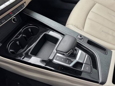 Used 2021 Audi A4 2.0T Premium w/ Convenience Package image 24