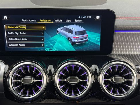 Used 2022 Mercedes-Benz EQB 350 4MATIC image 27