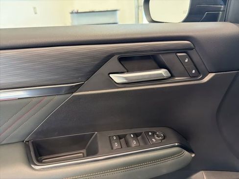 Used 2025 GMC Acadia AT4 w/ Luxury Package image 38