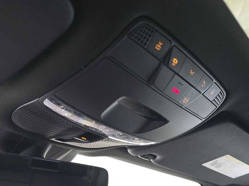 Used 2022 Mercedes-Benz GLC 300 4MATIC image 36