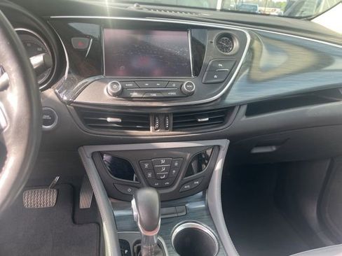 Used 2019 Buick Envision Essence image 9