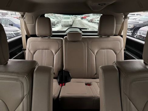 Used 2024 Ford Expedition Max Limited image 23