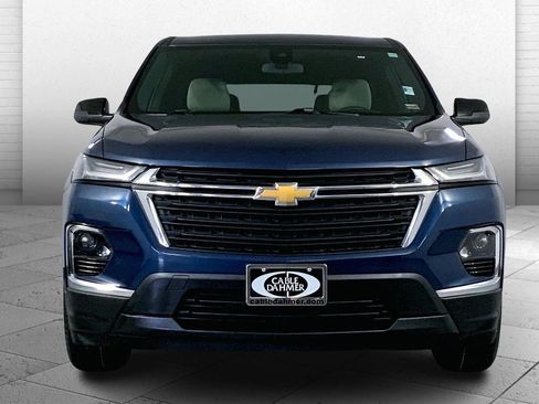 Used 2022 Chevrolet Traverse LS FWD image 2