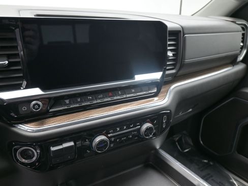 Used 2025 Chevrolet Silverado 3500 LT w/ Safety Package image 15