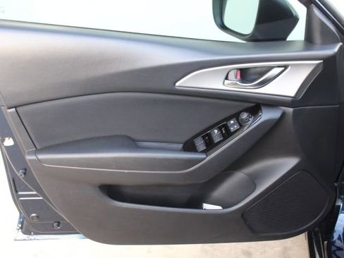 Used 2018 MAZDA MAZDA3 Sport w/ Preferred Equipment Package image 13