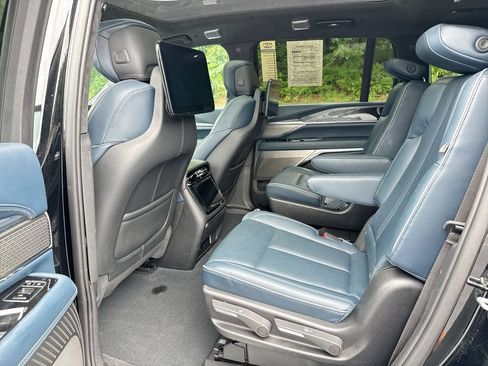 Used 2025 Cadillac Escalade IQ Sport 2 AWD/4WD image 28