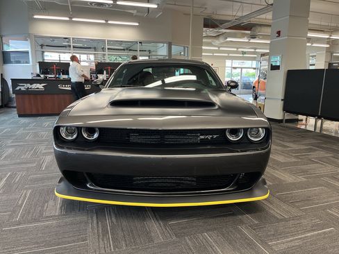 Used 2018 Dodge Challenger SRT Demon RWD image 2