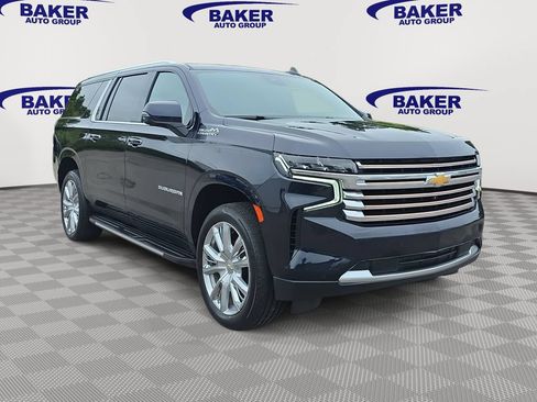 Used 2024 Chevrolet Suburban High Country w/ Max Trailering Package AWD/4WD image 3