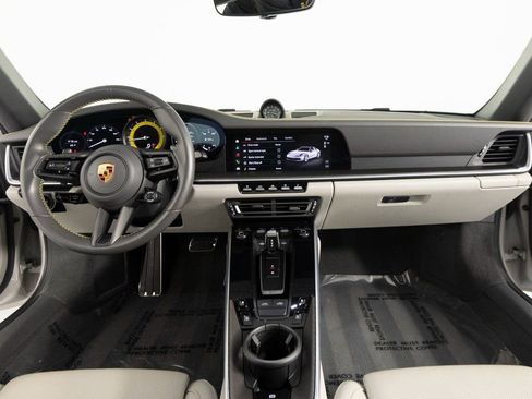 Certified 2022 Porsche 911 Targa 4S image 37