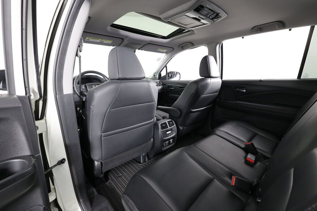 Used 2017 Honda Pilot Touring image 14