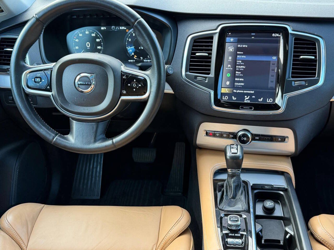 Used 2016 Volvo XC90 T6 Momentum AWD/4WD image 21