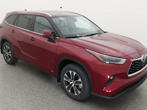 New 2026 Toyota Highlander XLE image 13