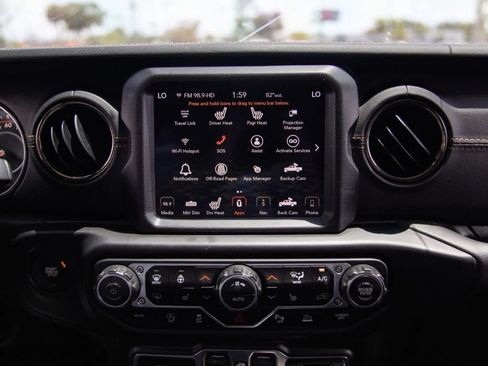 Used 2022 Jeep Gladiator Overland AWD/4WD image 33