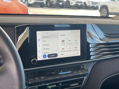 Used 2025 Toyota Camry LE image 21