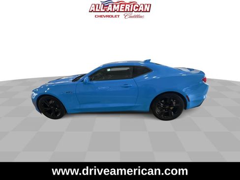 Used 2022 Chevrolet Camaro LT w/ Technology Package image 5