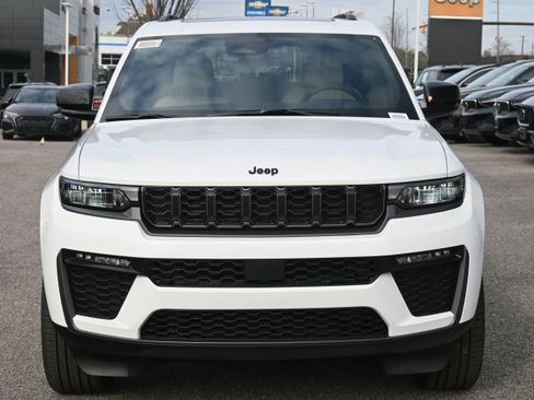 New 2026 Jeep Grand Cherokee Limited w/ Limited Altitude Package RWD image 2