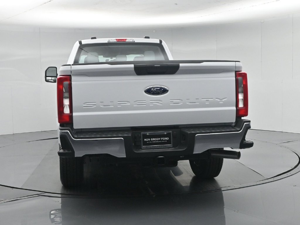 New 2026 Ford F350 XL w/ XL Chrome Package RWD image 26