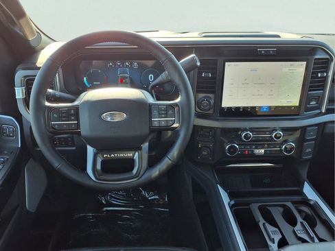 New 2026 Ford F250 Platinum AWD/4WD image 4