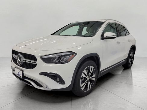 Used 2025 Mercedes-Benz GLA 250 4MATIC image 23