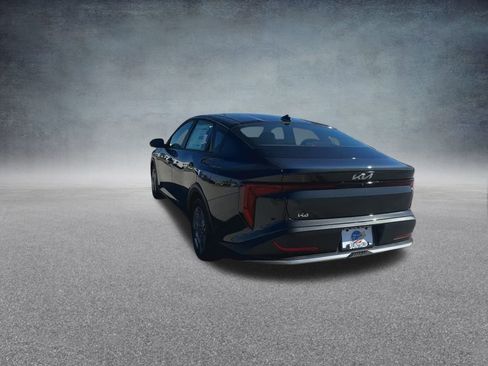 Used 2025 Kia K4 LX image 18