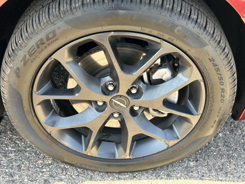 Certified 2022 Chrysler Pacifica Touring-L w/ S Appearance Package image 8