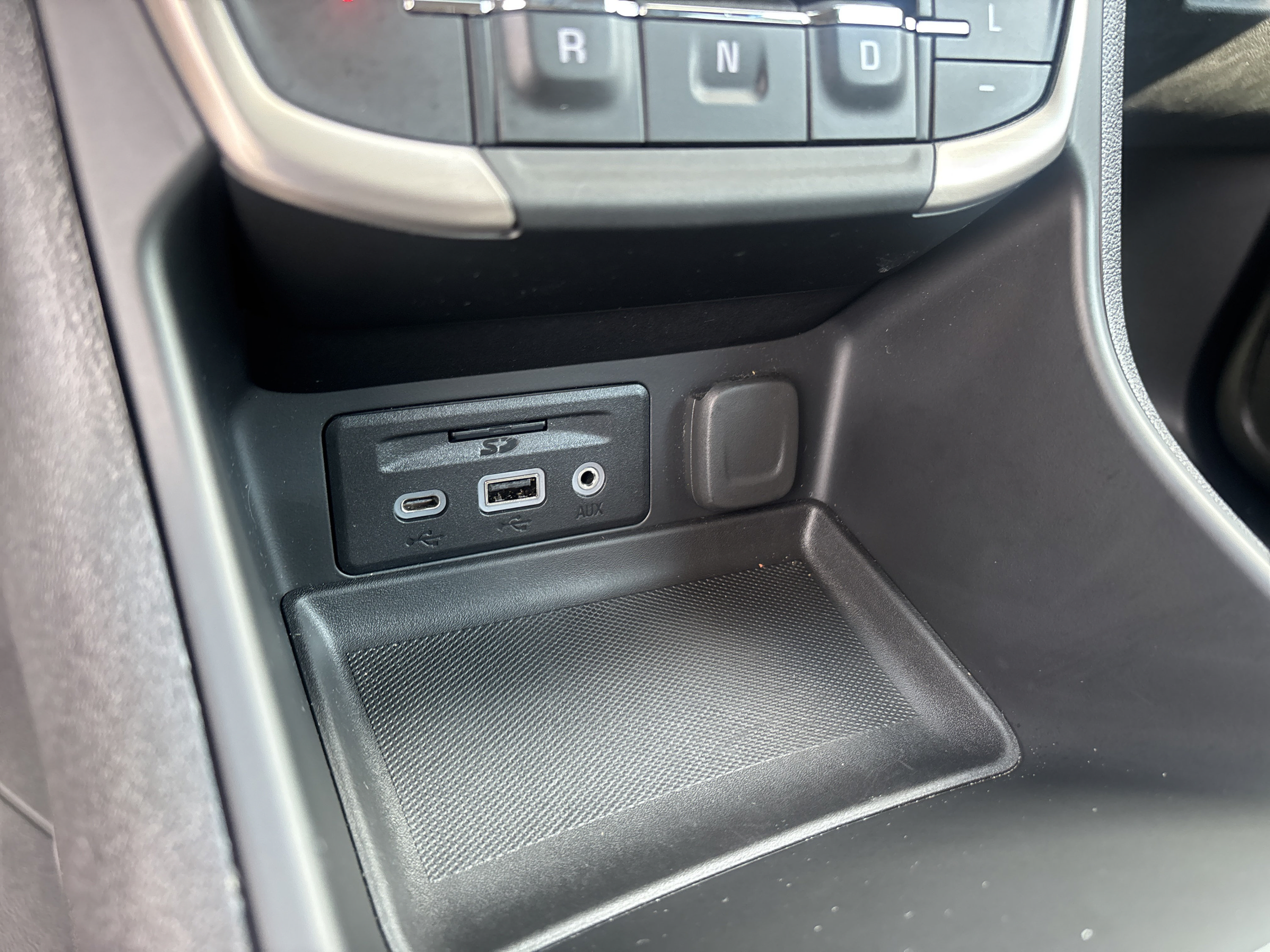 Used 2024 GMC Terrain Denali w/ LPO, Floor Liner Package AWD/4WD image 17