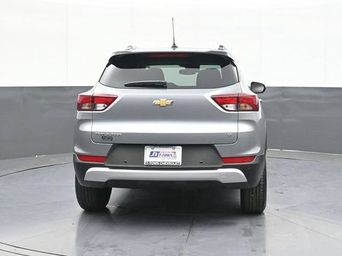New 2026 Chevrolet TrailBlazer LT w/ Convenience Package FWD image 8