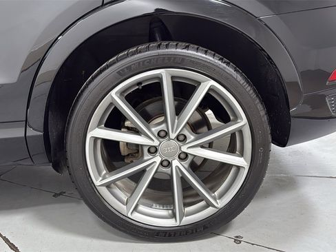 Used 2018 Audi Q3 2.0T Premium Plus w/ S Line Competition Package image 23