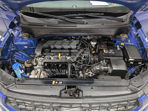 Used 2023 Hyundai Venue SE FWD image 14