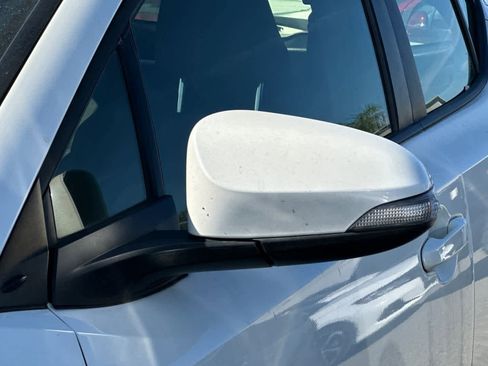 Used 2020 Toyota C-HR LE image 9