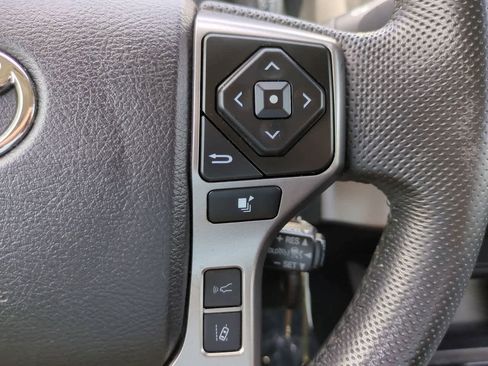 Used 2022 Toyota Tacoma SR5 RWD image 23