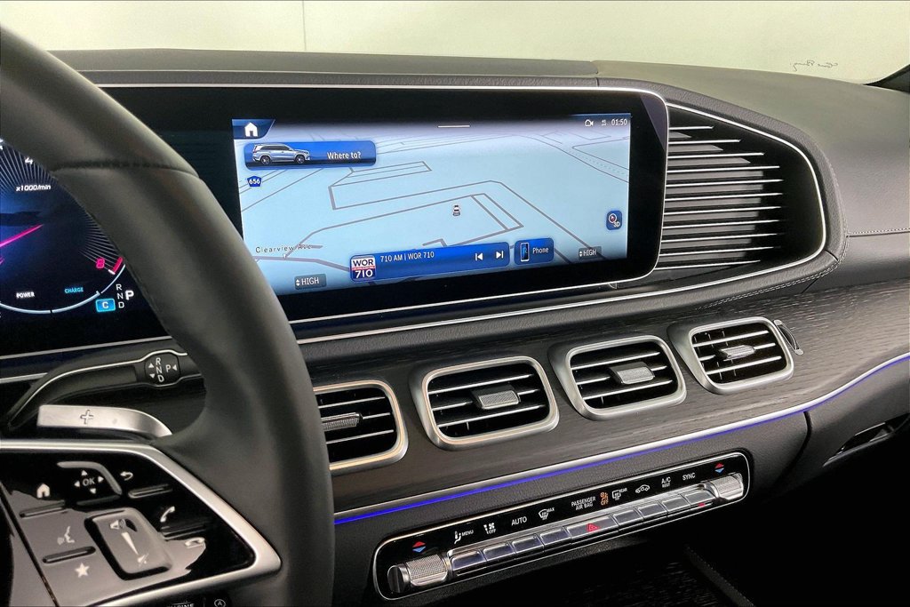 Used 2026 Mercedes-Benz GLS 450 4MATIC image 6