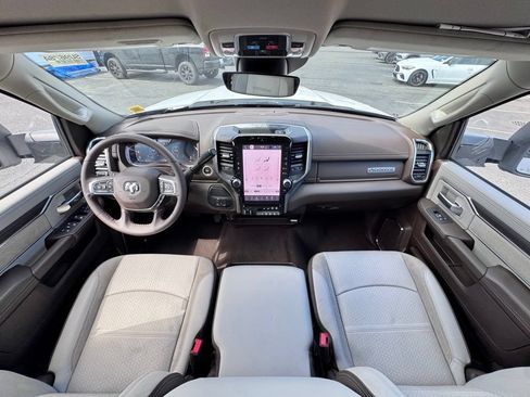 Used 2025 RAM 2500 Laramie AWD/4WD image 12